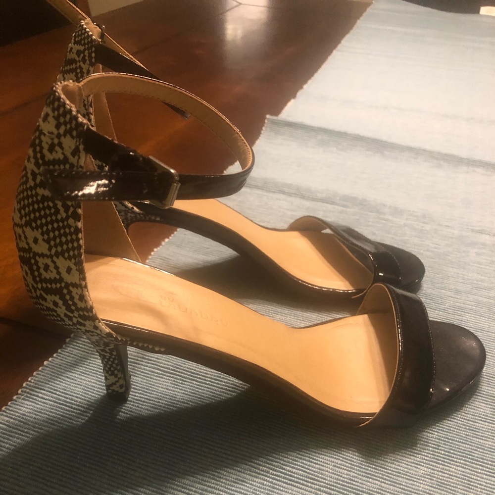 Chinese laundry black and white heels